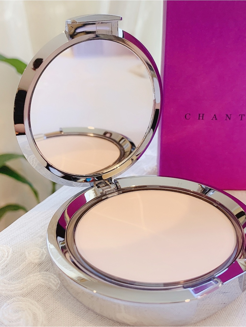 Chantecaille Compact Makeup - Patel